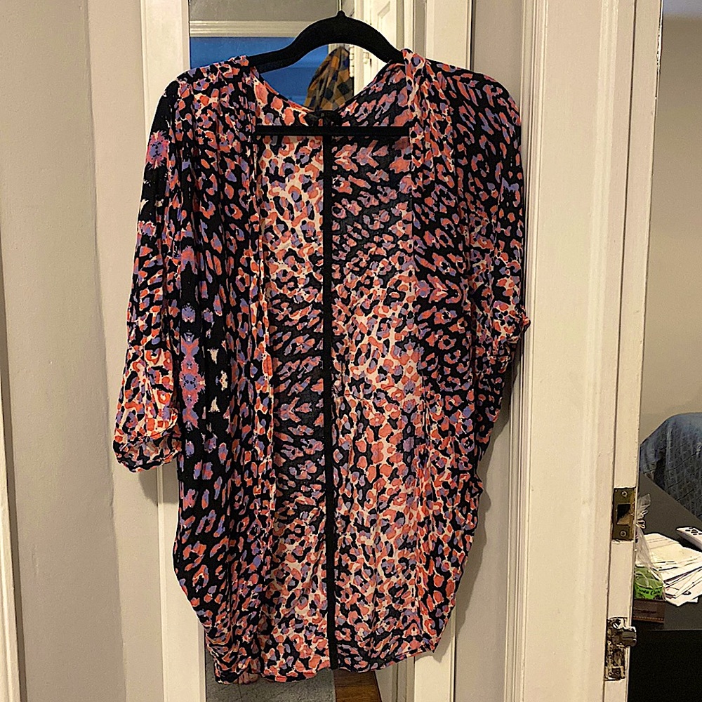 Short sleeve patterned cardigan